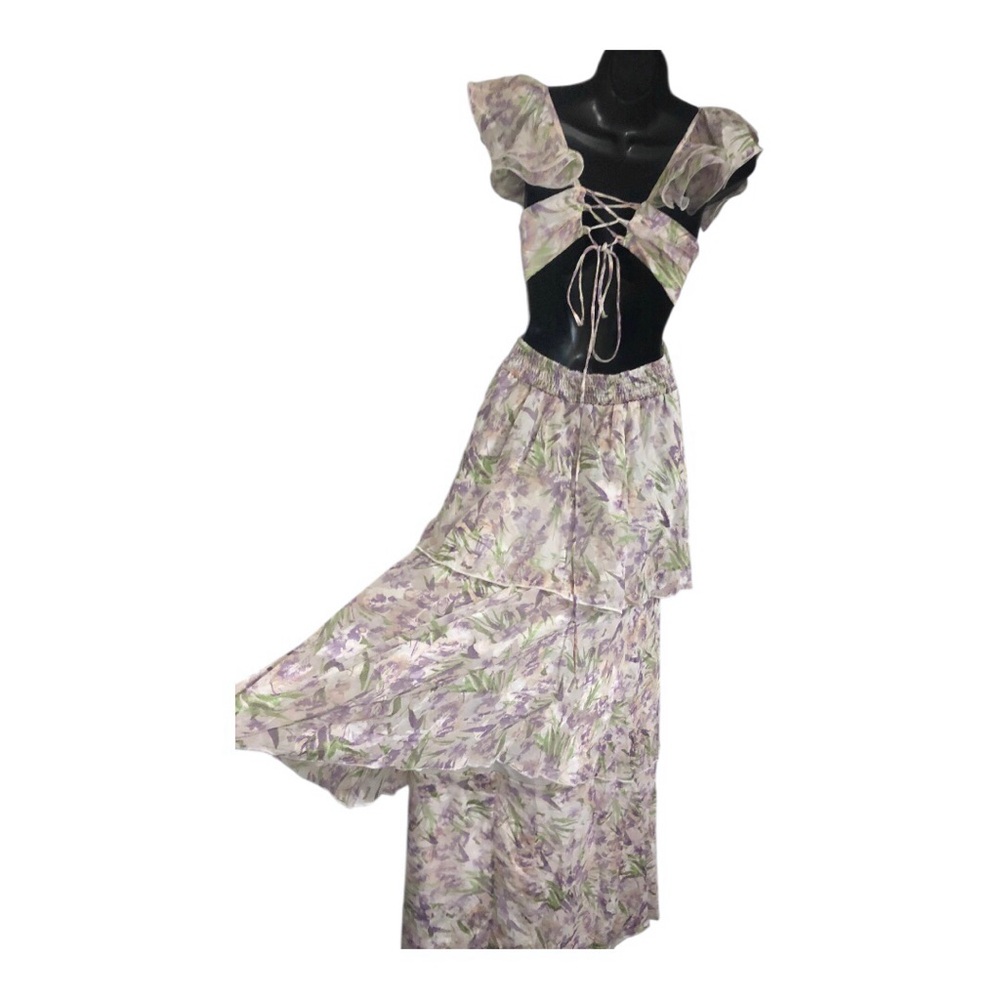 Ethereal ruffled shoulder sweetheart neckline cutout
layered maxi dress size XS - Picture 9 of 16